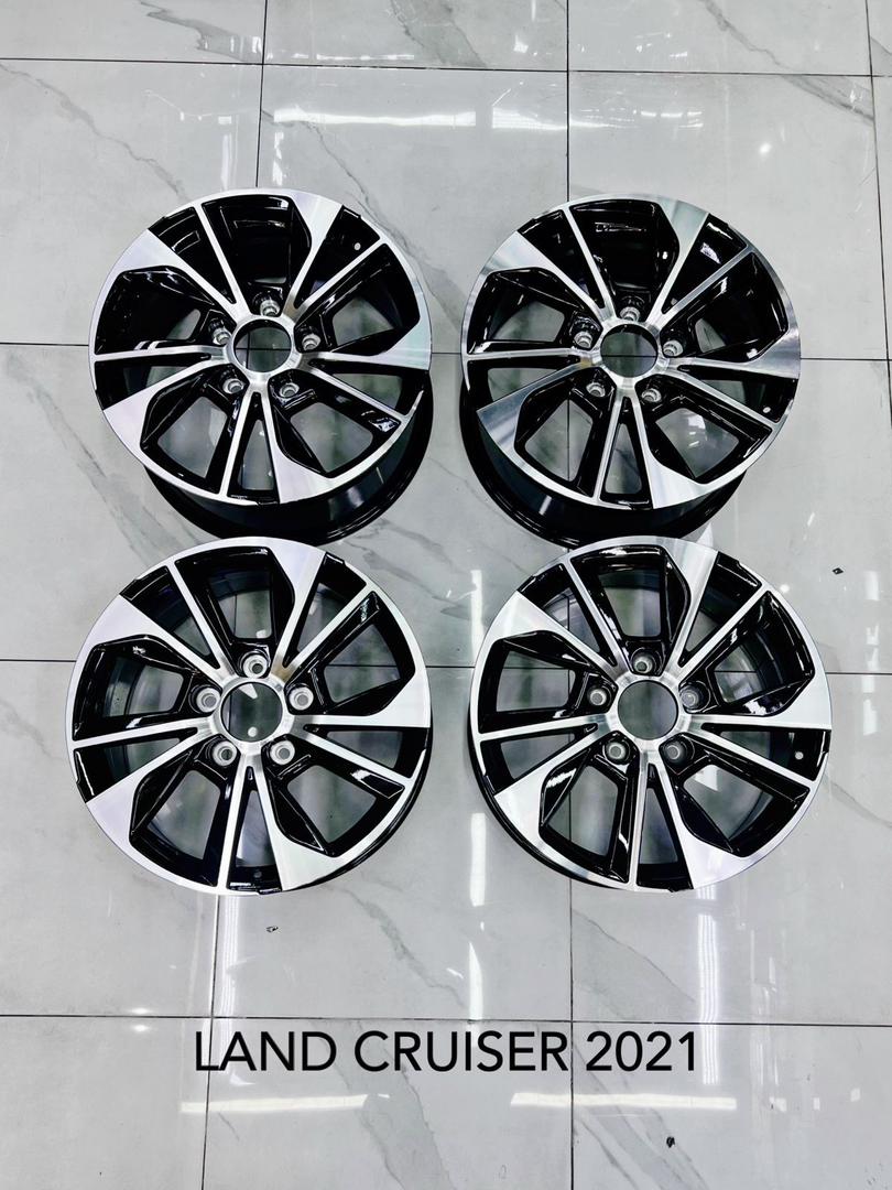 LAND CRUISER 2021