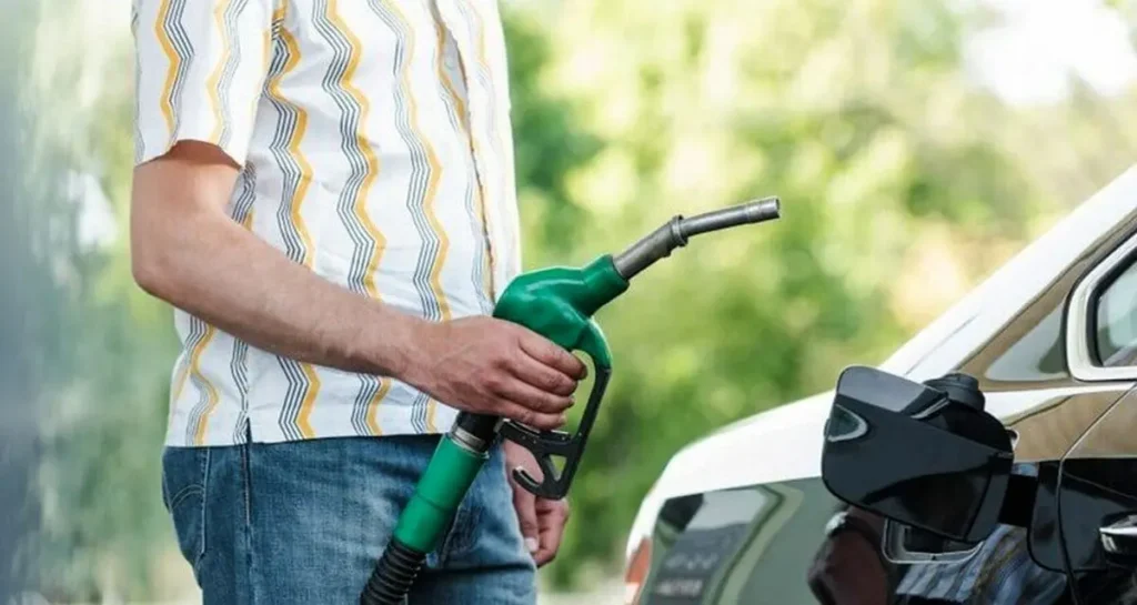 پر کردن بیش از حد باک خودرو چه آسیب هایی به همراه دارد؟